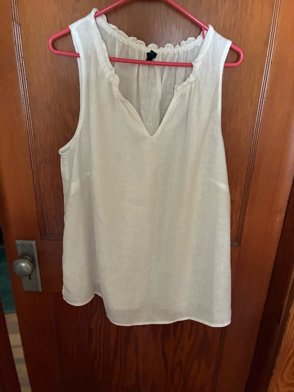 Talbot’s Sleeveless V-Neck White Linen Top